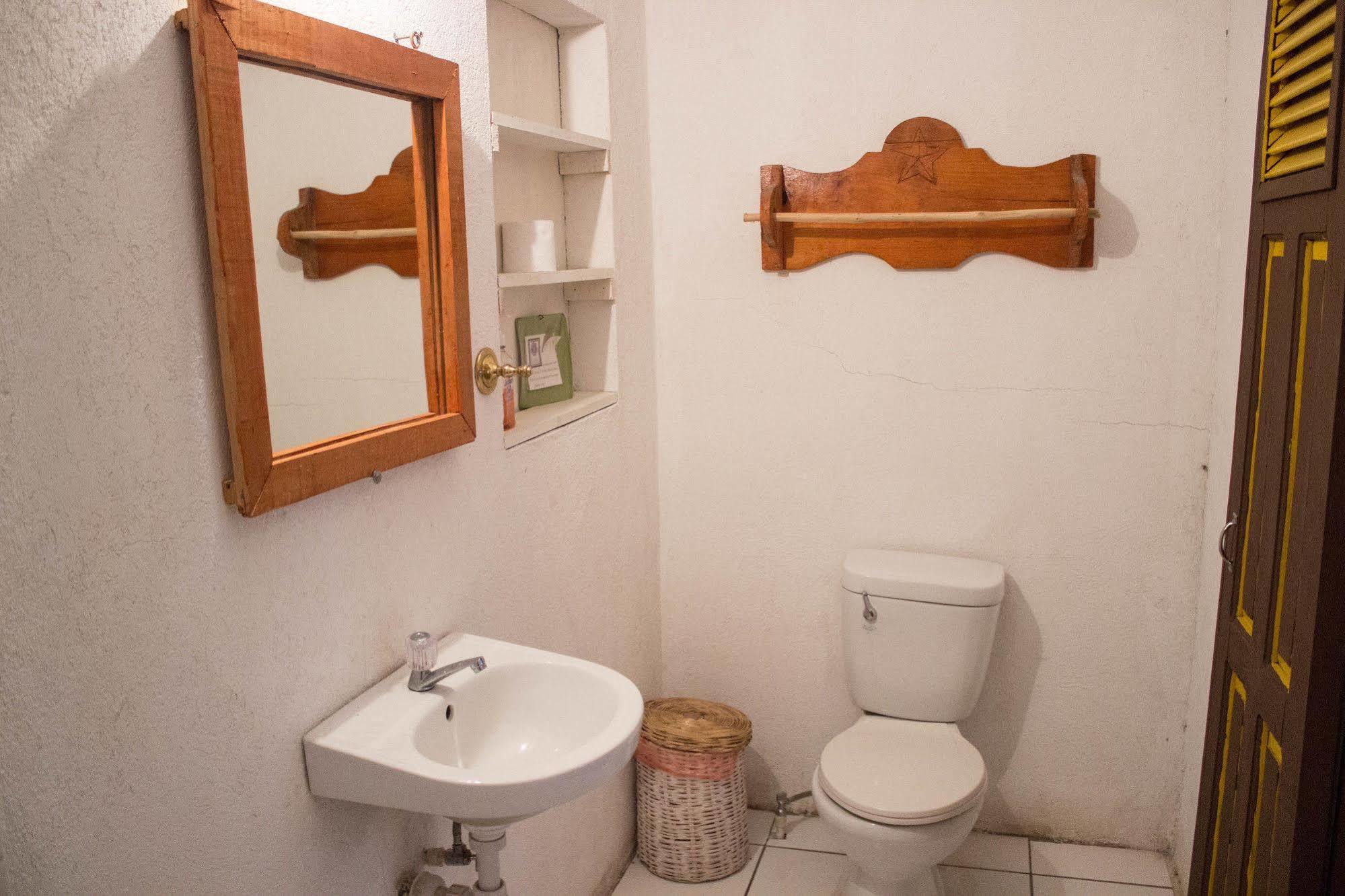 Hotel Y Restaurante La Casa Rosa Santa Cruz La Laguna Dış mekan fotoğraf