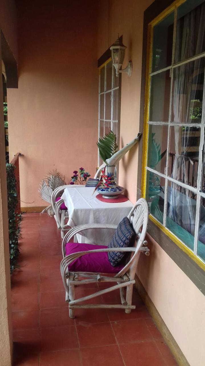Hotel Y Restaurante La Casa Rosa Santa Cruz La Laguna Dış mekan fotoğraf